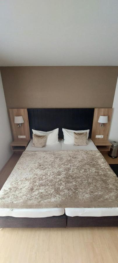 Appartements Am Schillergarten เดรสเดน ภายนอก รูปภาพ